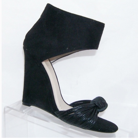 N.Y.L.A. Shoes - New N.Y.L.A. 'Wacoola' black strappy knotted wedges